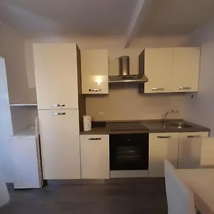https://house-in-porta-venezia.italymilanhotels.net